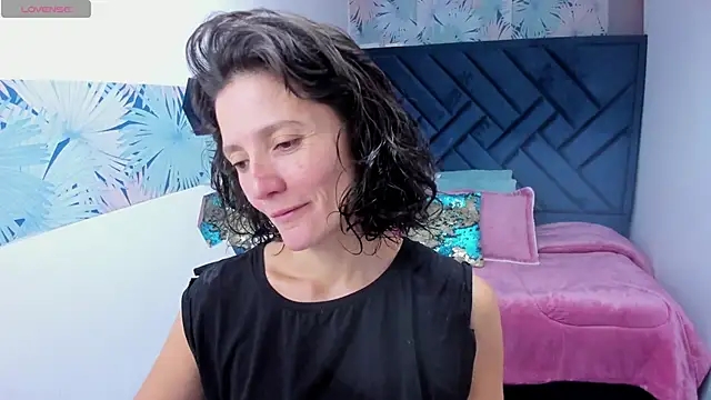 Valery More   online show from 05.04.26