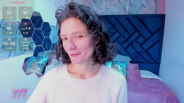 Snapshot of Valery_More__ chatting on 05.16.26 Valery More online show from 05.16.26
