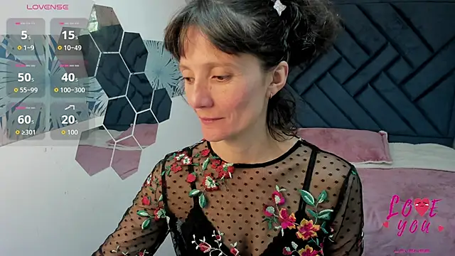 Valery More   online show from 07.02.26