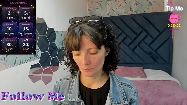 Valery More   online show from 07.24.26