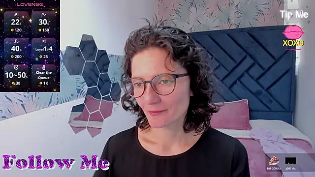 Valery More   online show from 08.04.26