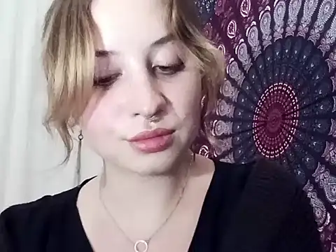 AdalynKiss online show from 10.17.25