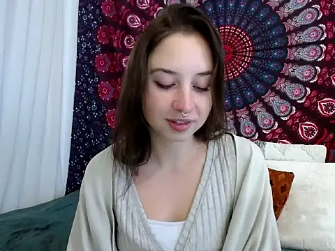 AdalynKiss online show from 11.28.25