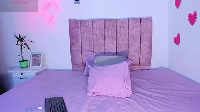 Mila 1wood online show from 11.06.25