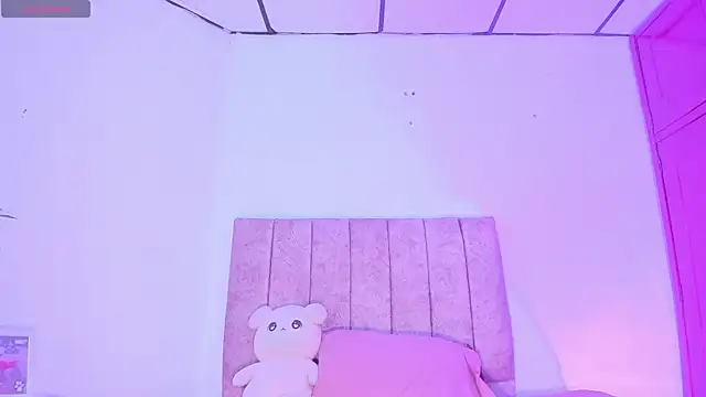 Snapshot of Mila_1wood chatting on 07.17.26 Mila 1wood online show from 07.17.26