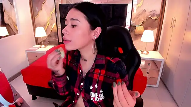 SusanVilla online show from 11.26.25