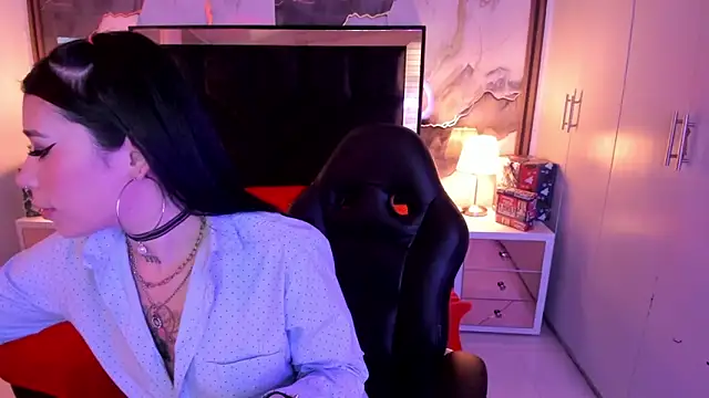 SusanVilla online show from 01.05.26