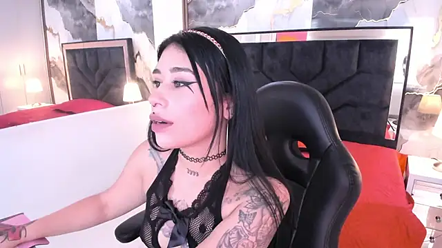 SusanVilla online show from 05.09.26