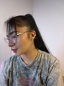 In-Ur-dreams online show from 11.29.25