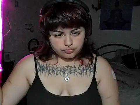 Snapshot of crucifxcked chatting on 10.20.25 crucifxcked online show from 10.20.25