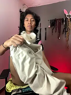 MadamLeRouge online show from 11.07.25