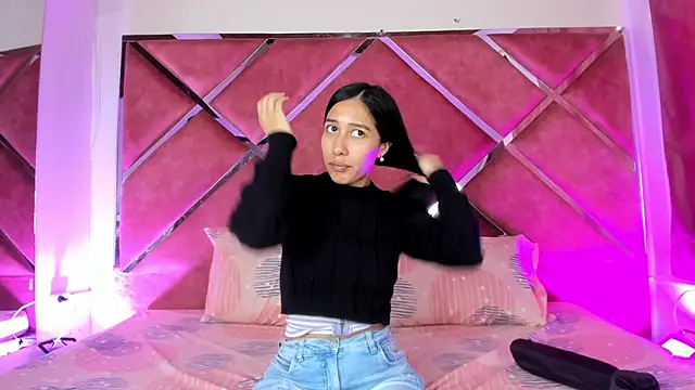 Snapshot of Amelia_Rivas chatting on 10.12.25 Amelia Rivas online show from 10.12.25