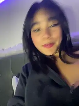 Snapshot of Veeronica_ chatting on 10.01.25 Veeronica online show from 10.01.25