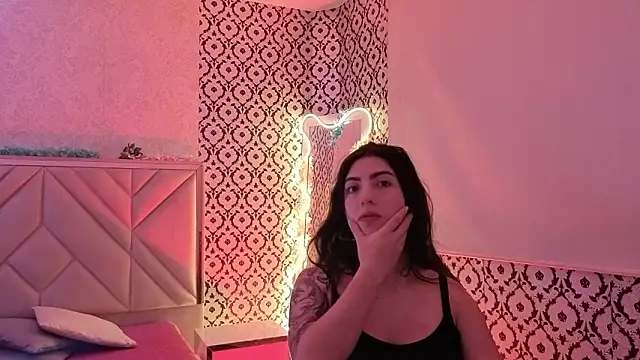 Snapshot of Ixchel_tay chatting on 02.06.26 Ixchel tay online show from 02.06.26