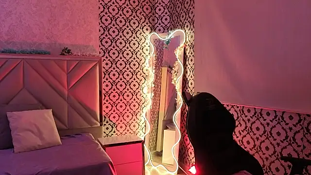 Snapshot of Ixchel_tay chatting on 02.14.26 Ixchel tay online show from 02.14.26