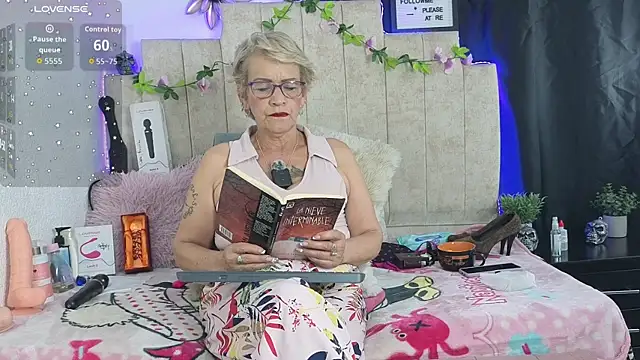 Snapshot of Devora_mature65 chatting on 01.11.26 Devora mature65 online show from 01.11.26