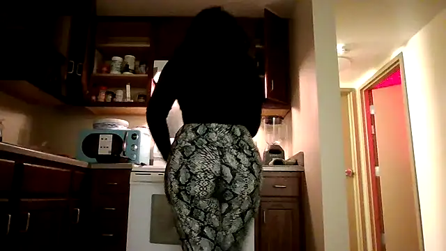 bellacagyal online show from 10.26.25