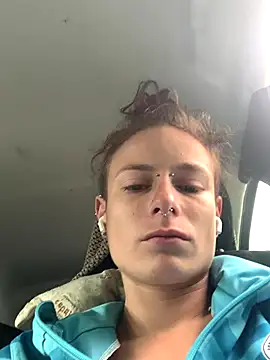 GoldenPussy1329 online show from 10.19.25