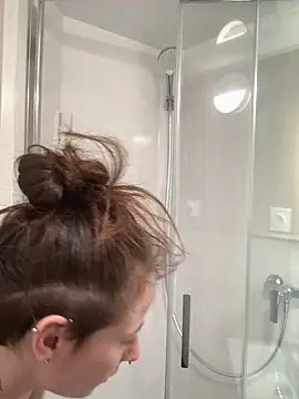 GoldenPussy1329 online show from 03.18.26