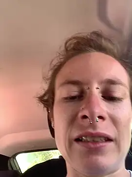 GoldenPussy1329 online show from 05.25.26