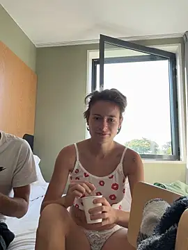 GoldenPussy1329 online show from 06.18.26