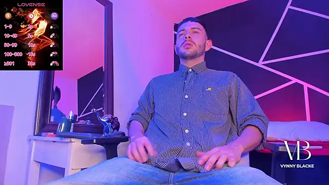 VynnyBlacke  online show from 10.29.25