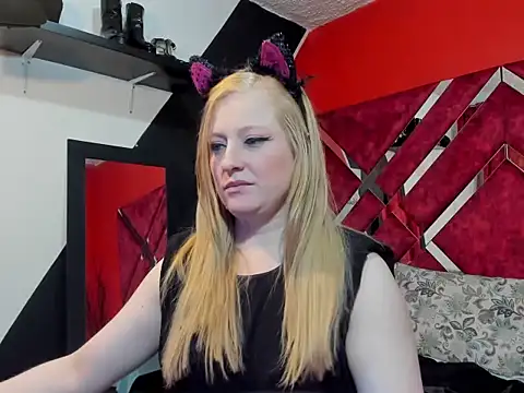 AliceCat 01 online show from 12.03.25