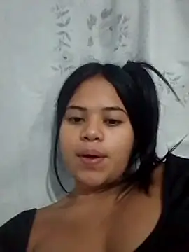 Snapshot of Antonela_19 chatting on 11.08.25 Antonela 19 online show from 11.08.25