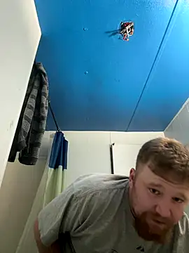 Snapshot of curiousbiguy420 chatting on 09.28.25 curiousbiguy420 online show from 09.28.25