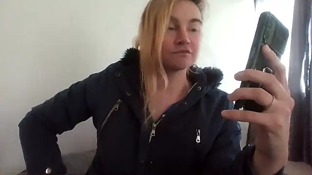 Snapshot of vagimosa chatting on 11.28.25 vagimosa online show from 11.28.25