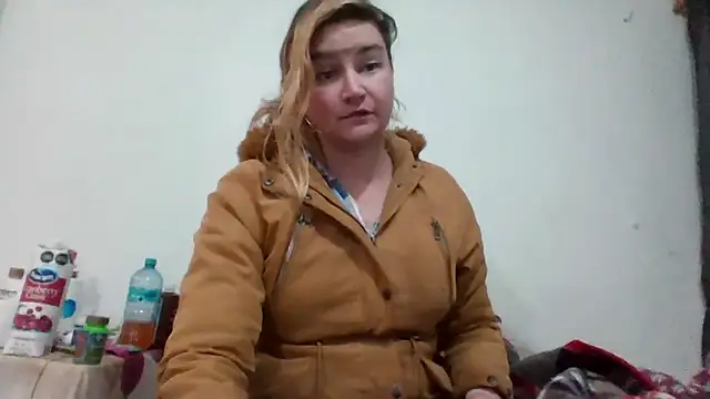 Snapshot of vagimosa chatting on 12.15.25 vagimosa online show from 12.15.25