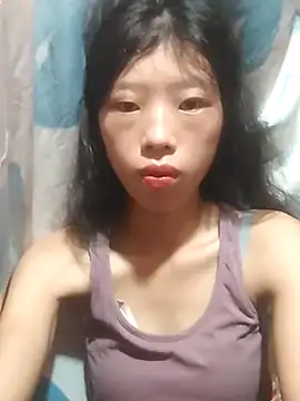 Snapshot of Khanhu_xx chatting on 10.08.25 Khanhu xx online show from 10.08.25