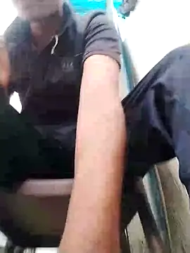 sexybobby13 online show from 10.13.25