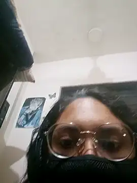 Snapshot of cherriesontop chatting on 10.03.25 cherriesontop online show from 10.03.25