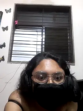 Snapshot of cherriesontop chatting on 10.04.25 cherriesontop online show from 10.04.25