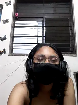 Snapshot of cherriesontop chatting on 10.18.25 cherriesontop online show from 10.18.25