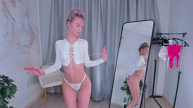 SerenaCrystall online show from 03.19.26