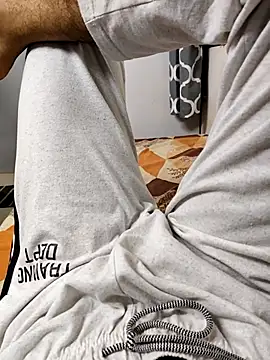 Snapshot of Mallu_kalikar_69 chatting on 11.08.25 Mallu kalikar 69 online show from 11.08.25