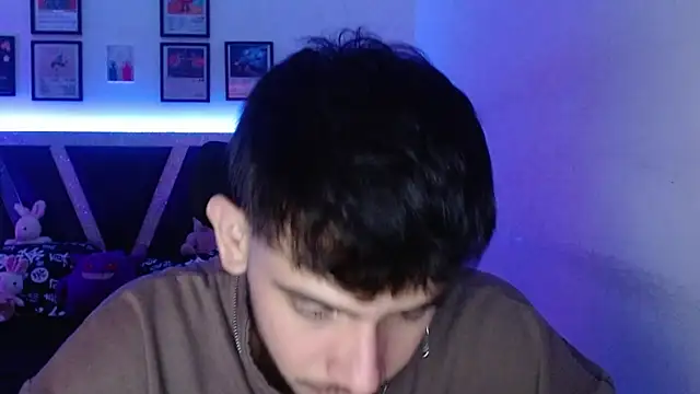 Snapshot of Sebasxxl12 chatting on 10.11.25 Sebasxxl12 online show from 10.11.25