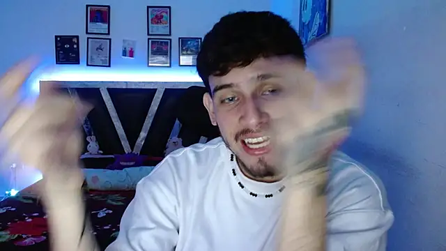 Snapshot of Sebasxxl12 chatting on 11.20.25 Sebasxxl12 online show from 11.20.25