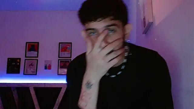 Snapshot of Sebasxxl12 chatting on 11.24.25 Sebasxxl12 online show from 11.24.25