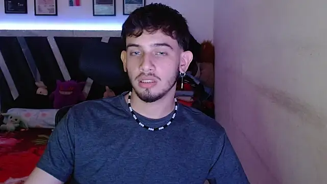 Snapshot of Sebasxxl12 chatting on 01.14.26 Sebasxxl12 online show from 01.14.26