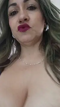 chloe  Jones  online show from 12.05.25