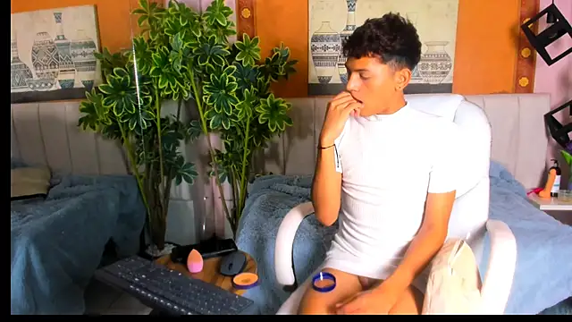 Snapshot of Sammy_Millers chatting on 05.22.26 Sammy Millers online show from 05.22.26