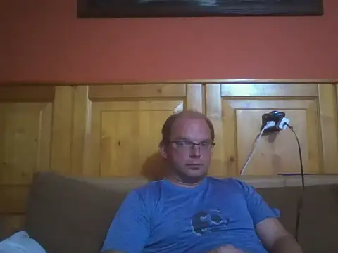 Snapshot of Rado2812 chatting on 10.18.25 Rado2812 online show from 10.18.25