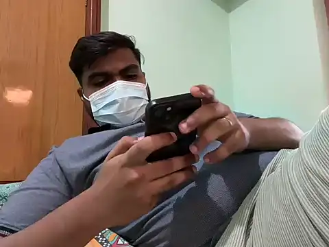 Snapshot of Romeo_Sam2 chatting on 09.29.25 Romeo Sam2 online show from 09.29.25