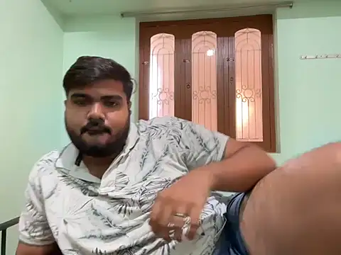 Snapshot of Romeo_Sam2 chatting on 10.11.25 Romeo Sam2 online show from 10.11.25