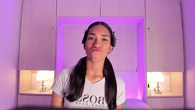 AnahiCollins online show from 02.18.26