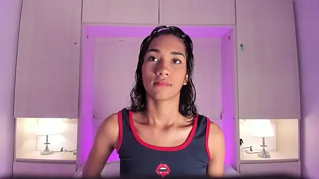 AnahiCollins online show from 04.22.26