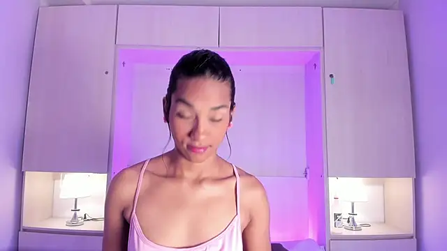AnahiCollins online show from 04.29.26